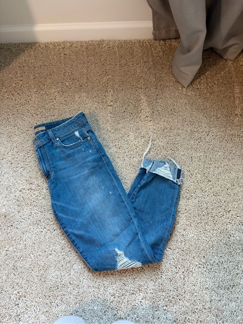 Joe's Jeans Women's Mid-Blue Distressed Boyfriend Jeans